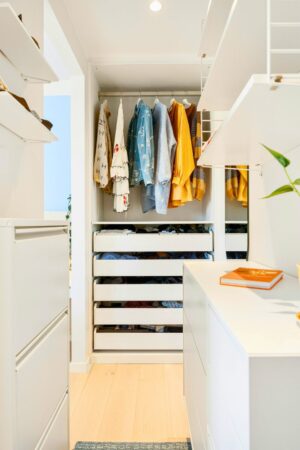 25 Small Closet Organization Ideas to Maximise Space