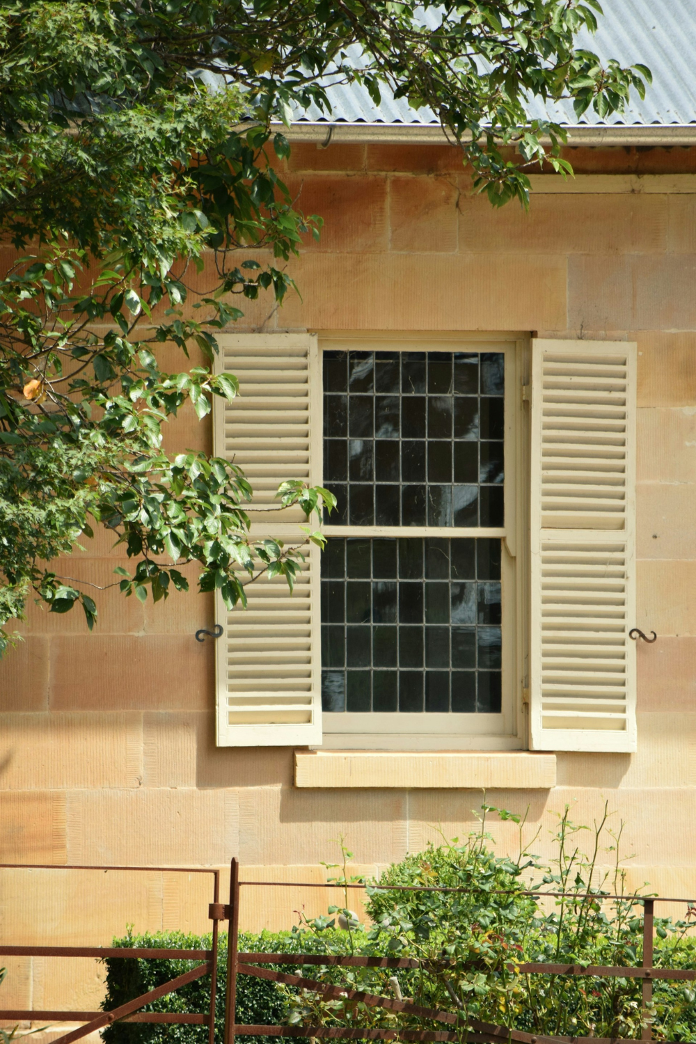 Fixed vs. Operable External Aluminium Plantation Shutters: What to Consider